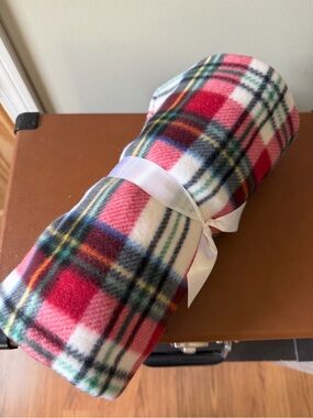 Old Navy Red & White Plaid Holiday Throw Blanket